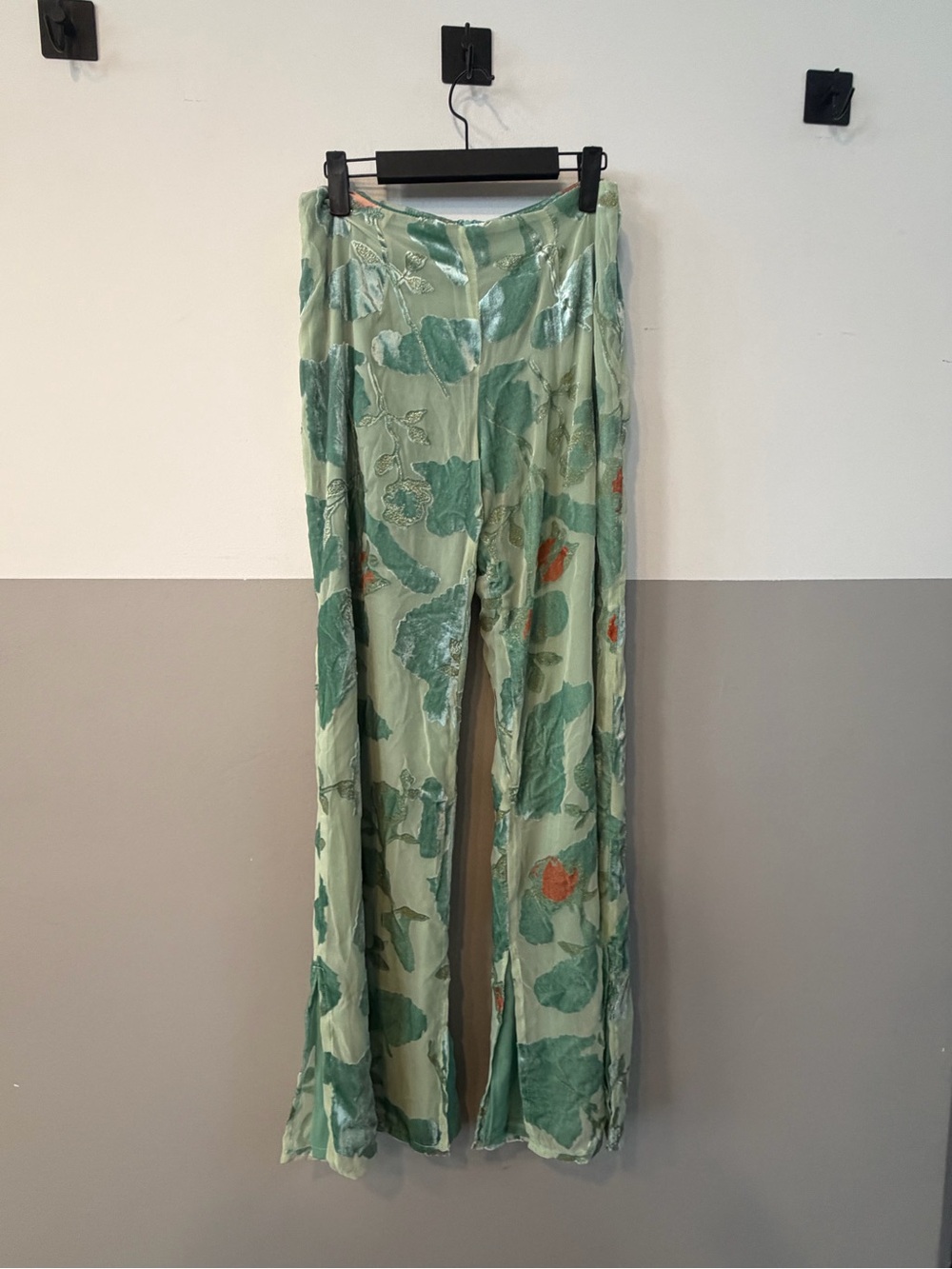 Claw the Label La Piazza Set NWT Green Floral Silk Pant Set Wedding Guest Resort - Picture 14 of 16